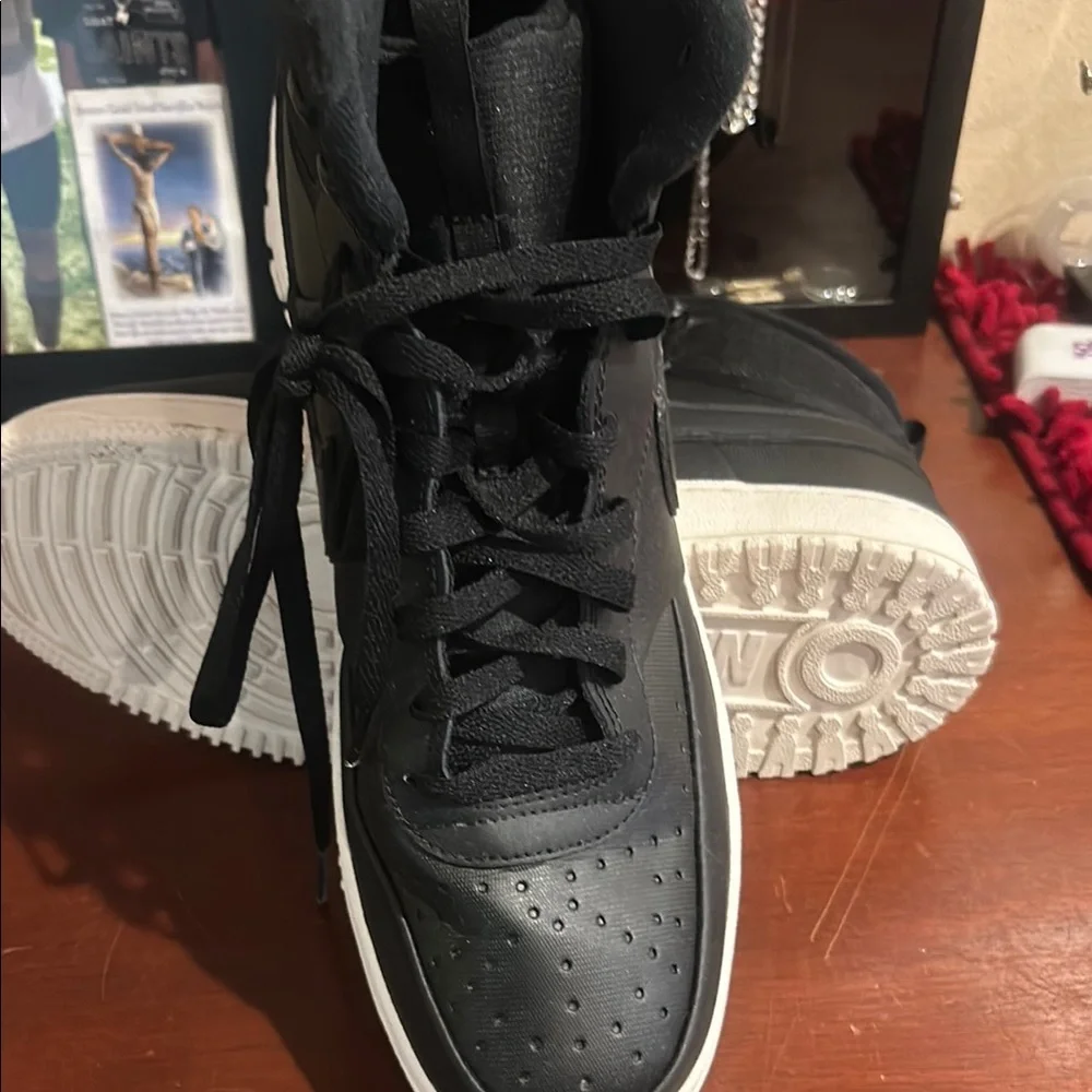 Nike  Boot/Sneakers - Picture 5 of 7